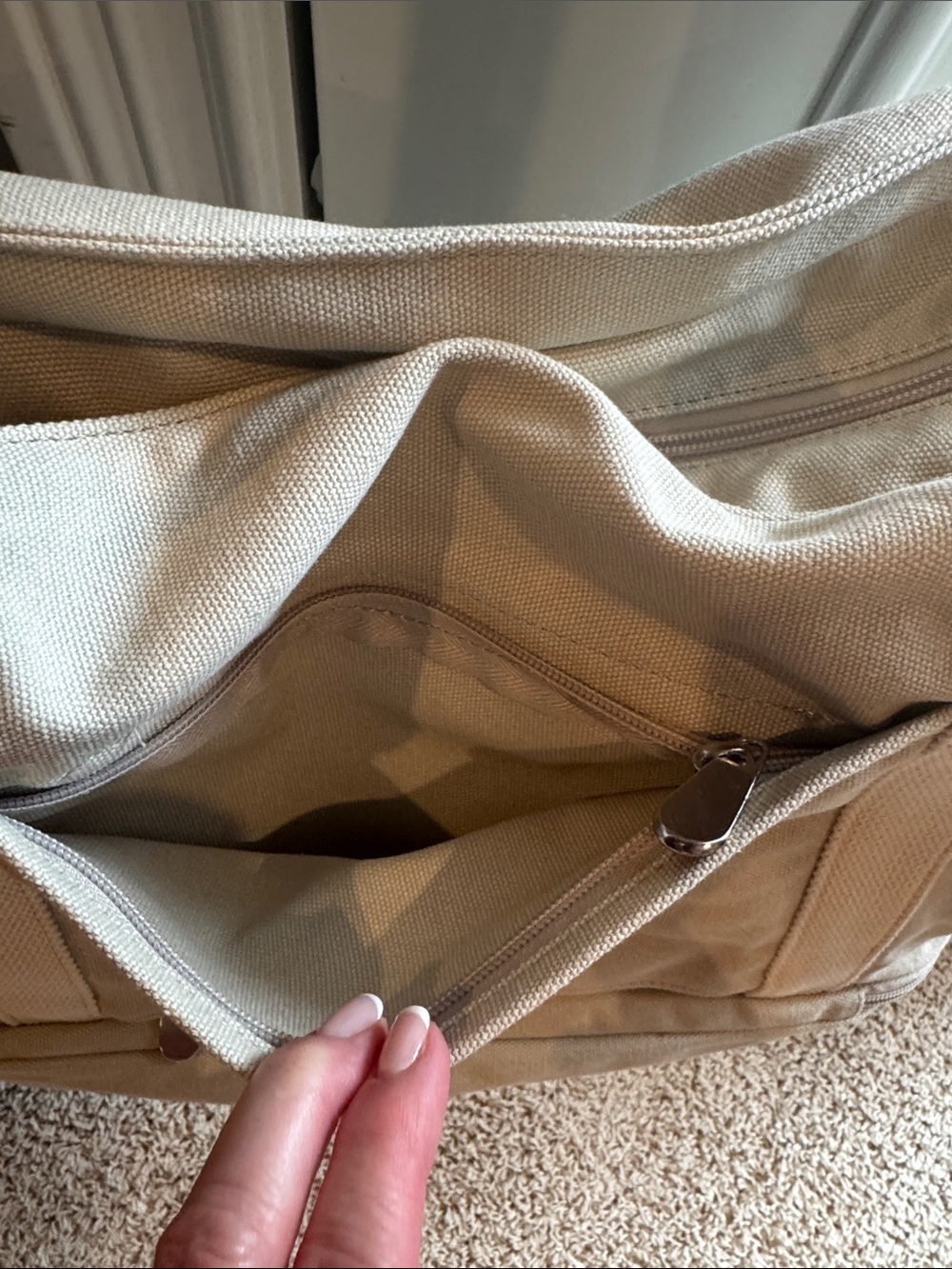 Lo & Sons Canvas Weekender Duffel Bag in Light Beige - Picture 8 of 13